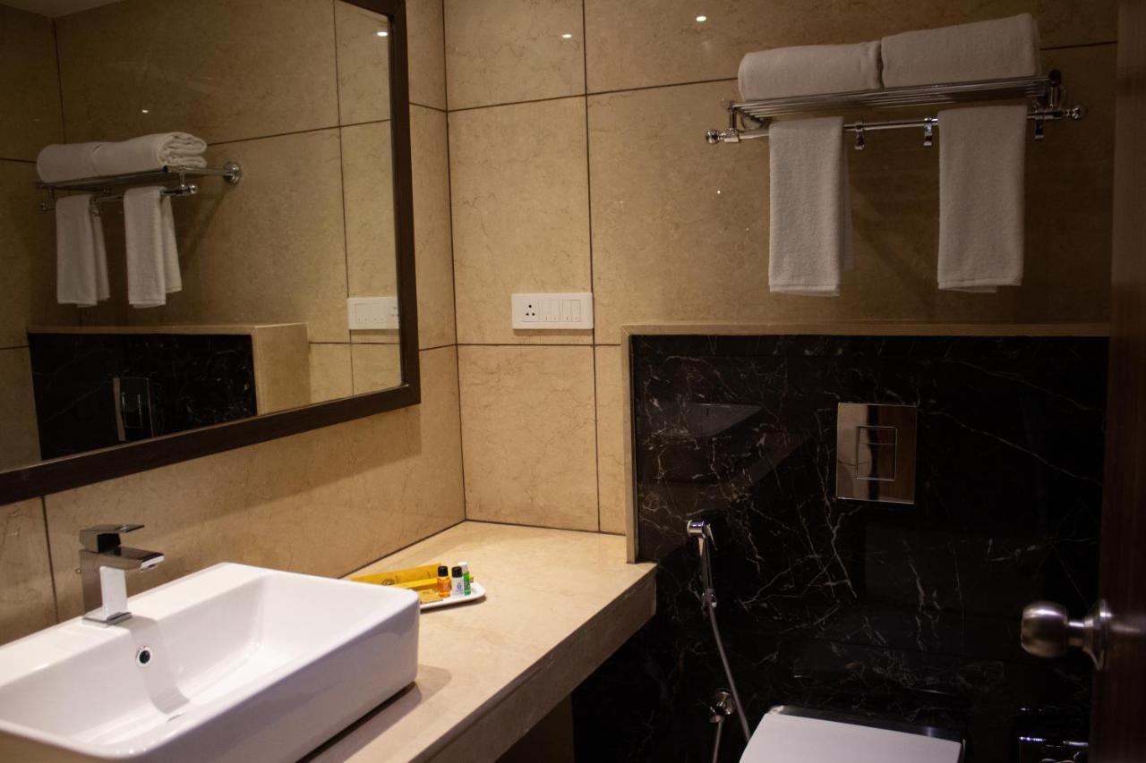 Shivas Galaxy Hotel Devanahalli Luaran gambar